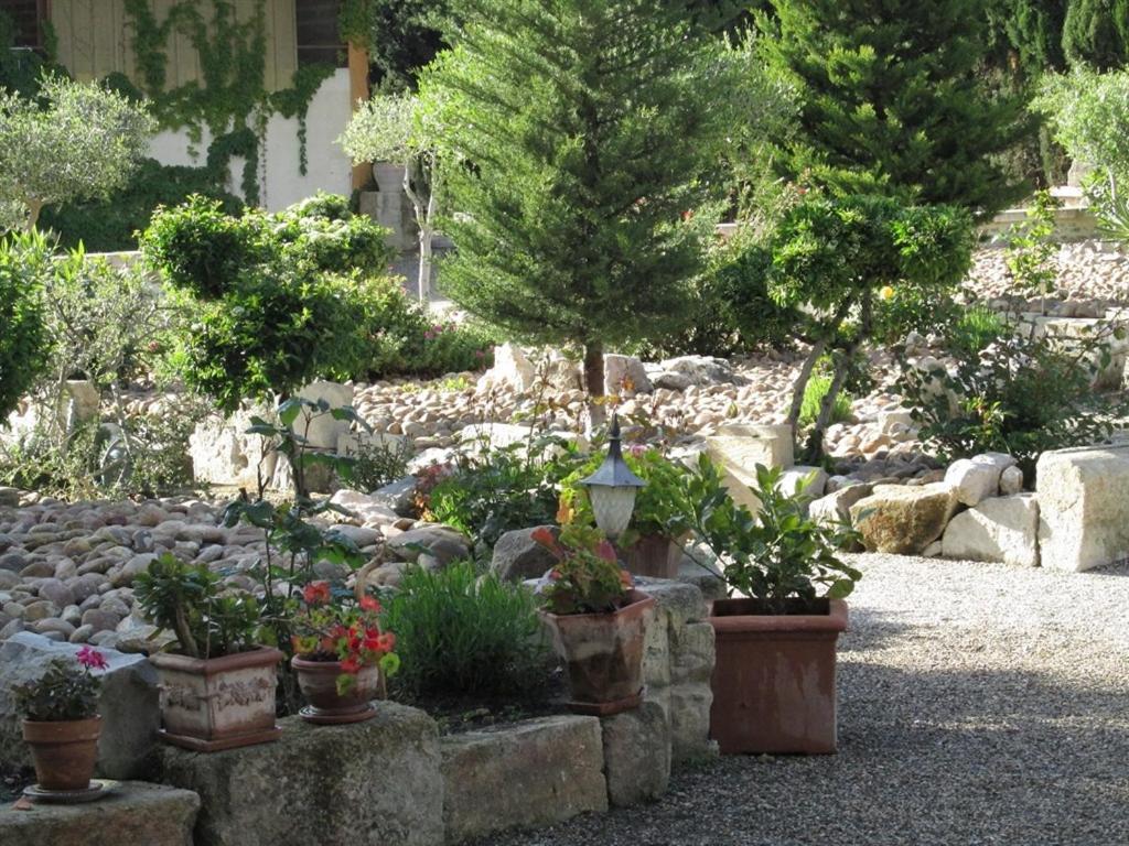 Le Mas Vieux Graveson Exterior photo