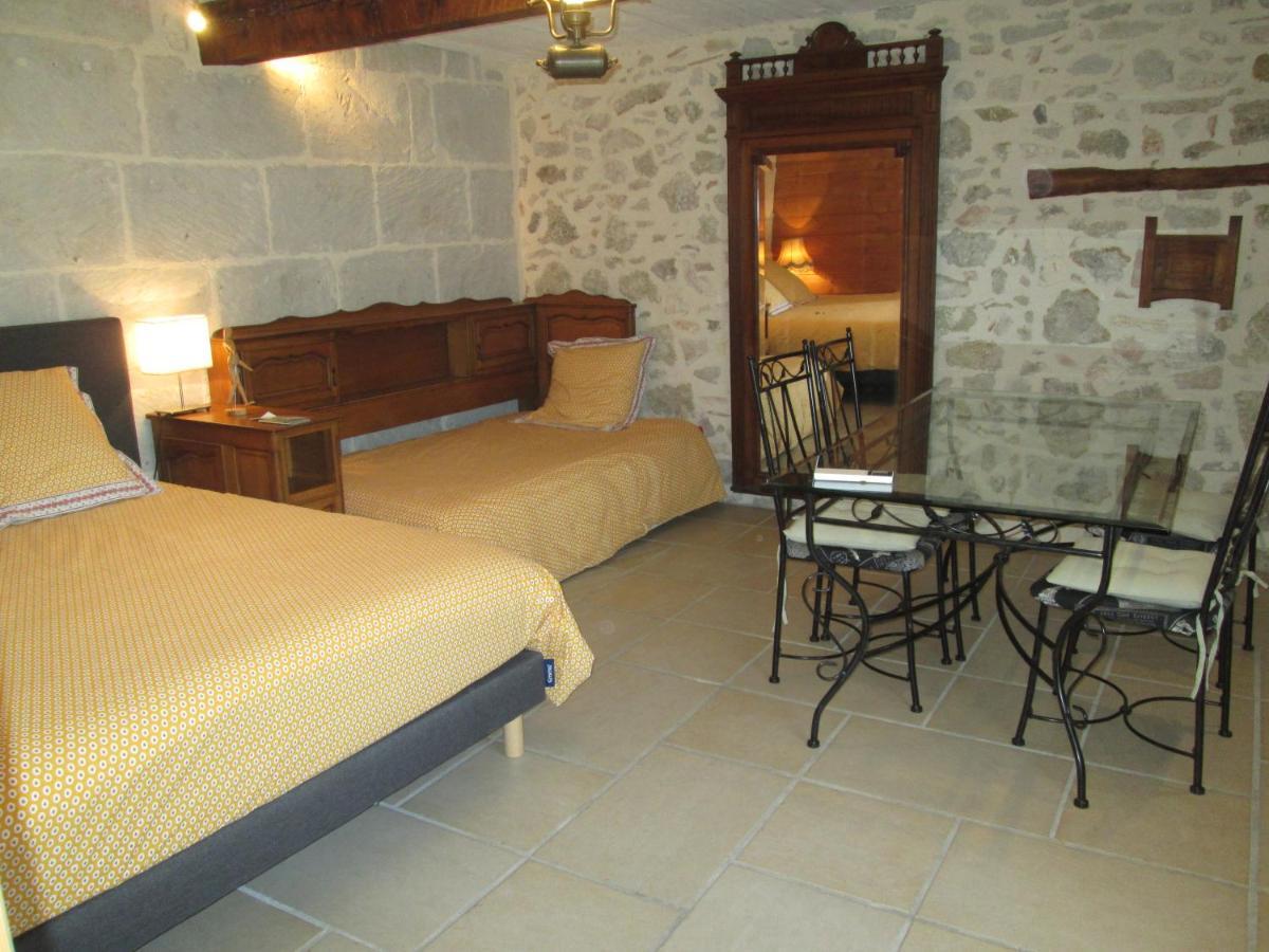 Le Mas Vieux Graveson Exterior photo