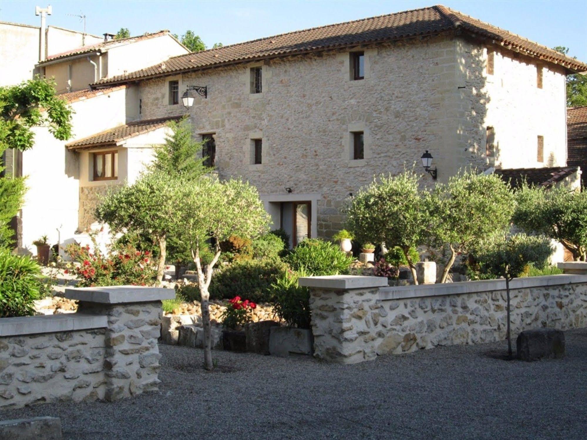 Le Mas Vieux Graveson Exterior photo